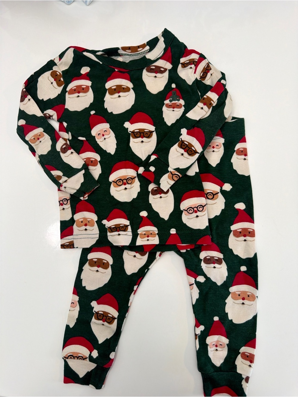 NWOT GAP Kids Santa Face Pajama Set - Green, Red, White